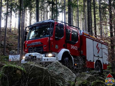 Wóz do gaszenia pożarów lasów dostali jeleniogórscy strażacy