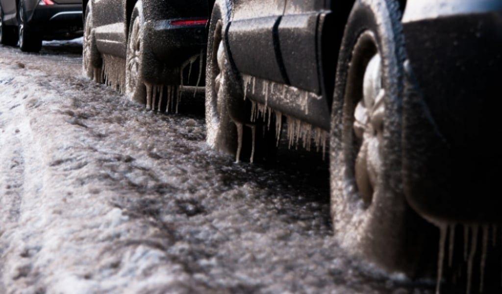 Trudne warunki na drogach. IMGW ostrzega przed gołoledzią - Fot: zdjęcie ilustracyjne, Pixabay
