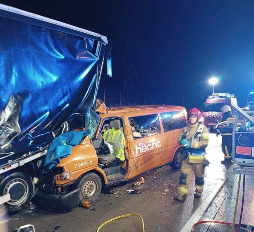 Śmiertelny wypadek na autostradzie A4 - fot. OSP Zagrodno