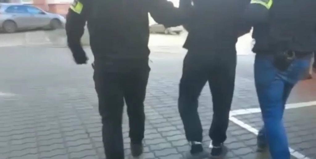 Legnica: Areszt dla mężczyzny, który zaatakował nożem policjanta - fot. Policja 