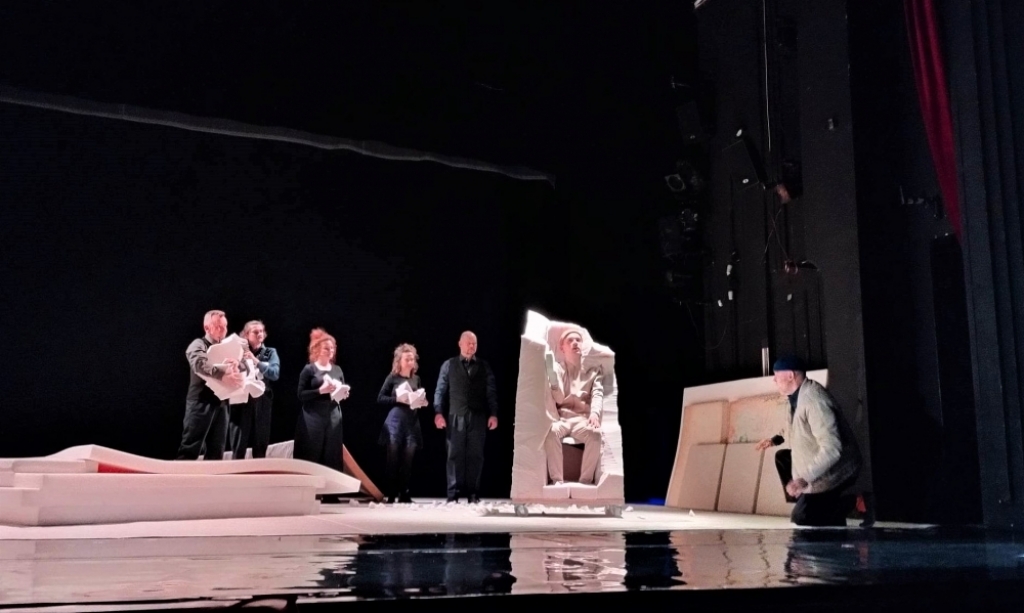 Inne spojrzenie na losy Pinokia we Wrocławskim Teatrze Lalek - Fot: Jakub Ciołko