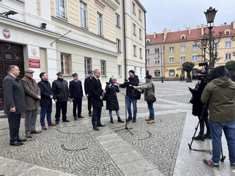 Nowe wozy bojowe dla Ochotniczych Straży Pożarnych - fot. Facebook Paweł Hreniak - Poseł na Sejm RP