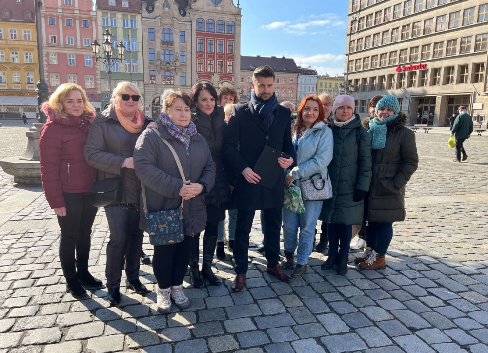 Wrocławskie pielęgniarki protestują przeciwko dyskryminacji płacowej - fot. Joanna Jaros