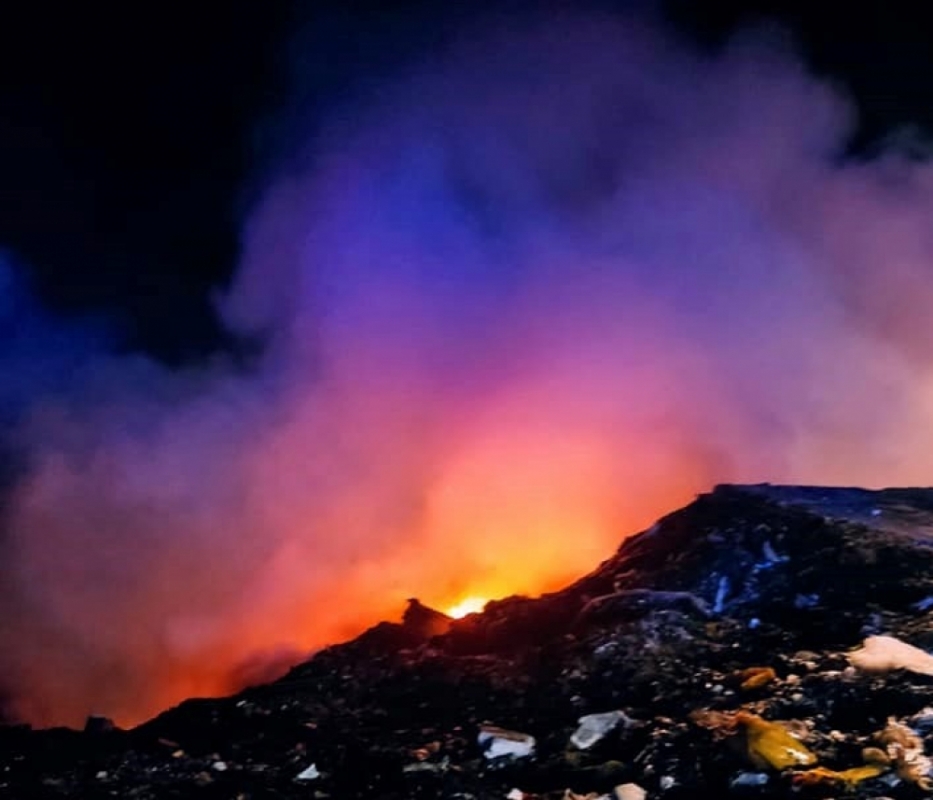 Pożar składowiska odpadów w miejscowości Rusko - fot. OSP w Jaroszowie