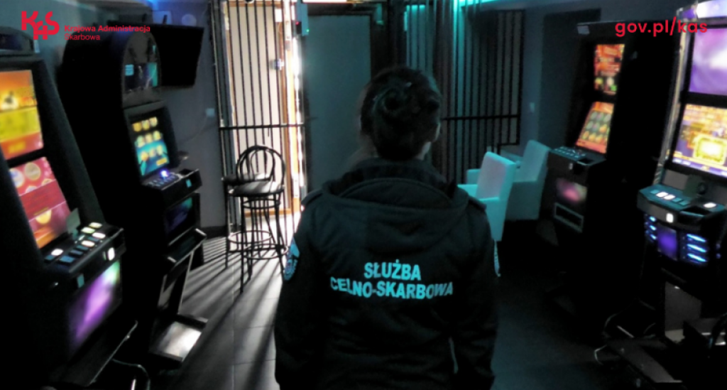 KAS i policja rozbiły grupę organizującą nielegalny hazard - fot. Krajowa Administracja Skarbowa