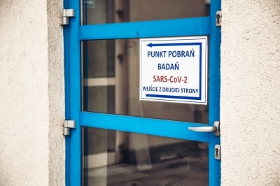 Coraz więcej os&oacute;b zgłasza się do szpitali z powikłaniami po Covid-19