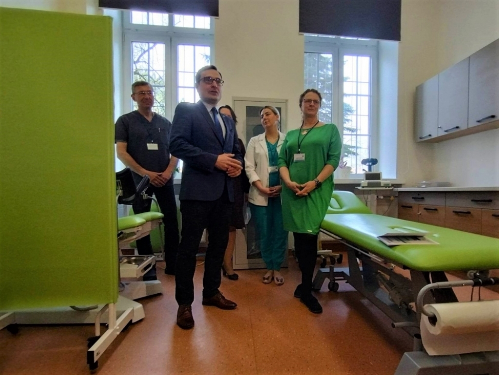 Szpital na Brochowie wspiera ciężarne kobiety i pary starające się o dzieci - fot. RW