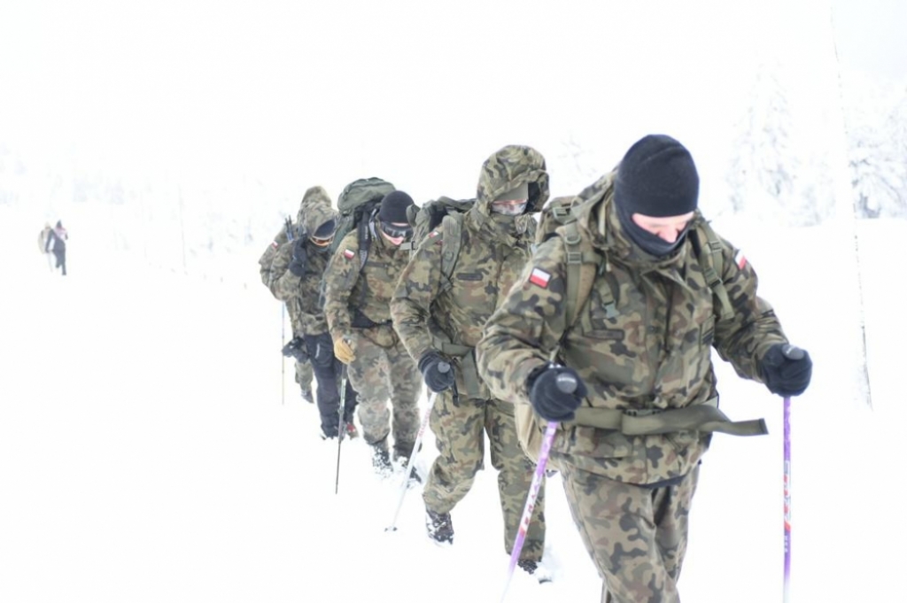 Terytorialsi szkolili się na... szczycie Śnieżki - fot. 16 Dolnośląska Brygada WOT
