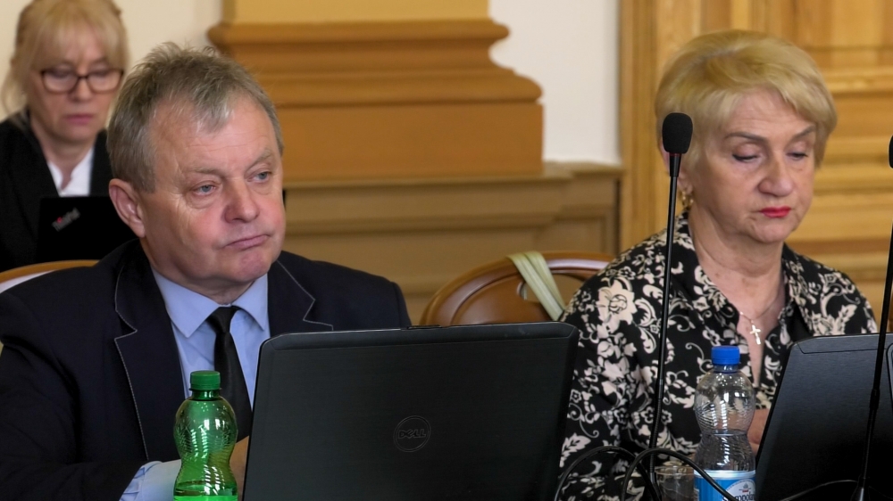 Oskarżenia o kradzież i żądania zadośćuczynienia, czyli spór w Radzie Powiatu Kłodzkiego - fot: Jarosław Wrona 
