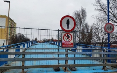 Trwa demontaż kładki nad ulicą Komisji Edukacji Narodowej w Lubinie