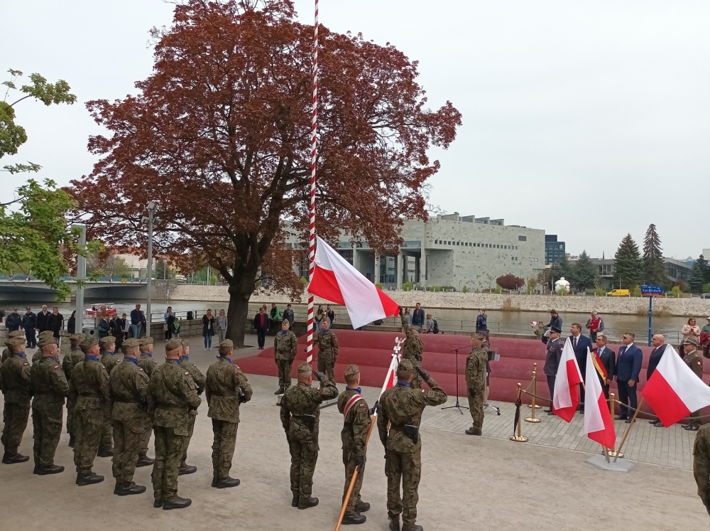 Dzień Flagi Rzeczypospolitej Polskiej we Wrocławiu - fot. Beata Makowska