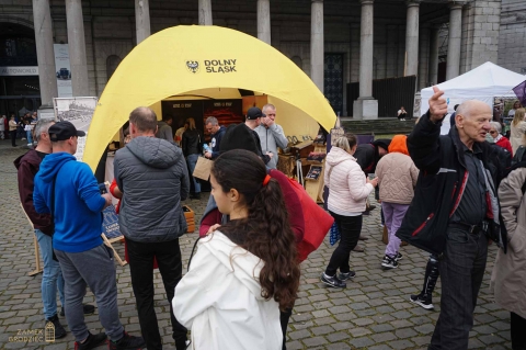 Belgijscy turyści na Zamku Grodziec - 8
