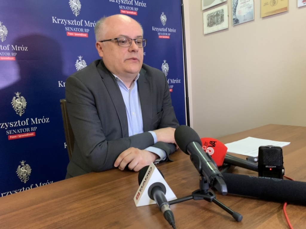 Senator Krzysztof Mróz do prezydenta Jerzego Łużniaka: "Trzeba mówić prawdę" - fot. RW