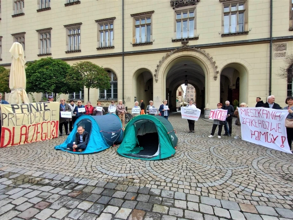 Przełom w negocjacjach: lokatorzy mieszkań zakładowych kontra Wrocław - fot. archiwum radiowroclaw.pl
