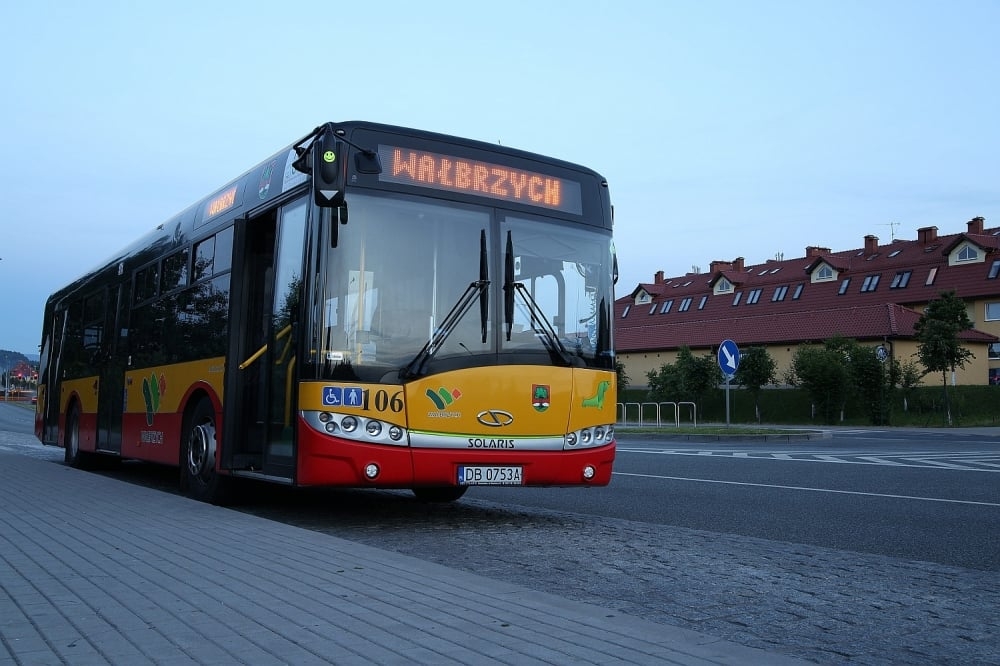 Wałbrzyscy radni zadecydowali o podniesieniu ceny biletów autobusowych - fot. Radio Wrocław (zdjęcie ilustracyjne)