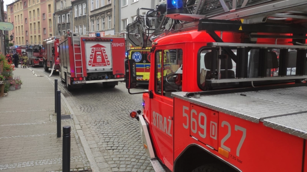 Pożar mieszkania w Świdnicy. Strażacy szukali dziecka - Fot: Komenda Powiatowa Państwowej Straży Pożarnej w Świdnicy