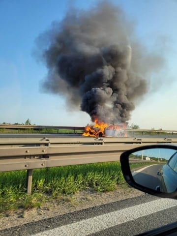 Pożar obok Wrocławia na trasie S8