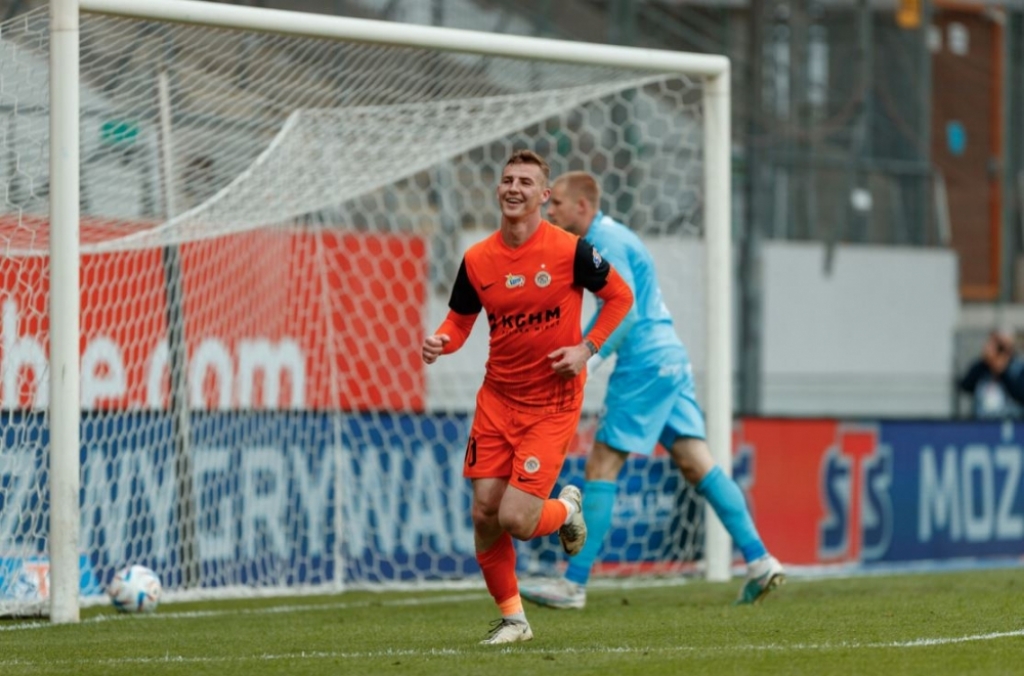 Najskuteczniejszy napastnik zostaje w Lubinie - fot. zaglebie.com
