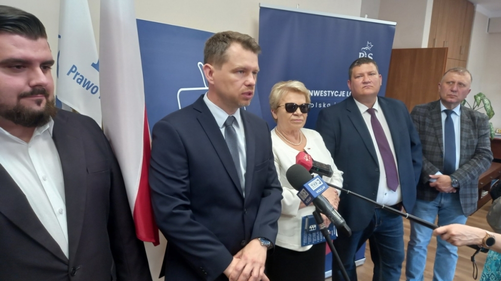 PiS podsumowuje inwestycje w powiecie legnickim - fot. RW