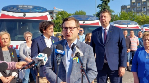 Karetki i TIR z darami wyruszyły z Wrocławia na Ukrainę - 3