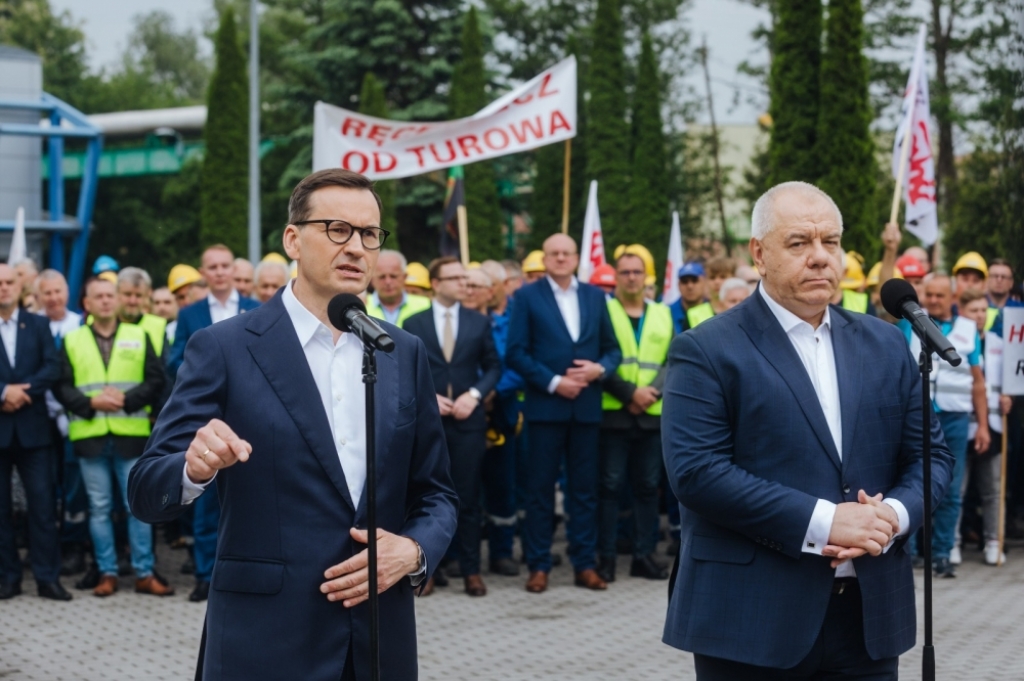 Premier w Bogatyni: Nie damy zamknąć kopalni i elektrowni w Turowie - fot. KPRM