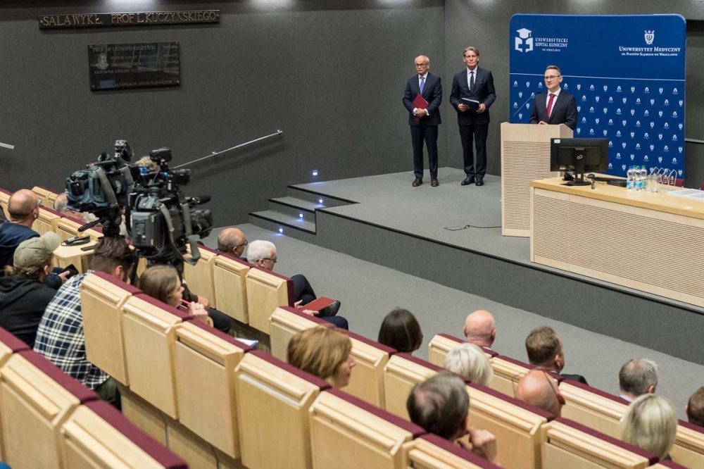 Wrocławscy lekarze z USK przeszczepili już 105 serc. Niemal wszystkie biją dalej - fot. Tomasz Walów/Uniwersytet Medyczny we Wrocławiu