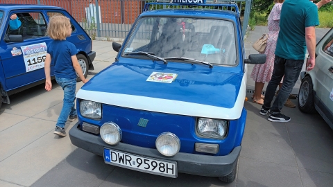 „50 lat malucha”. We Wrocławiu trwa zlot kultowych Fiatów 126p - 1