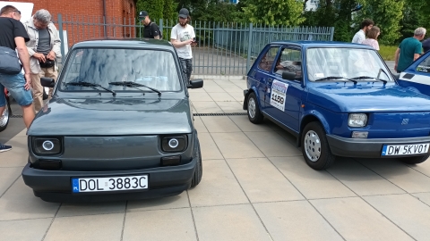 „50 lat malucha”. We Wrocławiu trwa zlot kultowych Fiatów 126p - 3