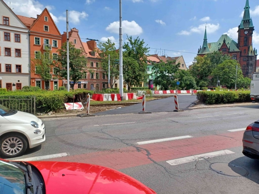 Wrocław: Zmiana organizacji ruchu w centrum miasta do końca wakacji - fot. materiały prasowe