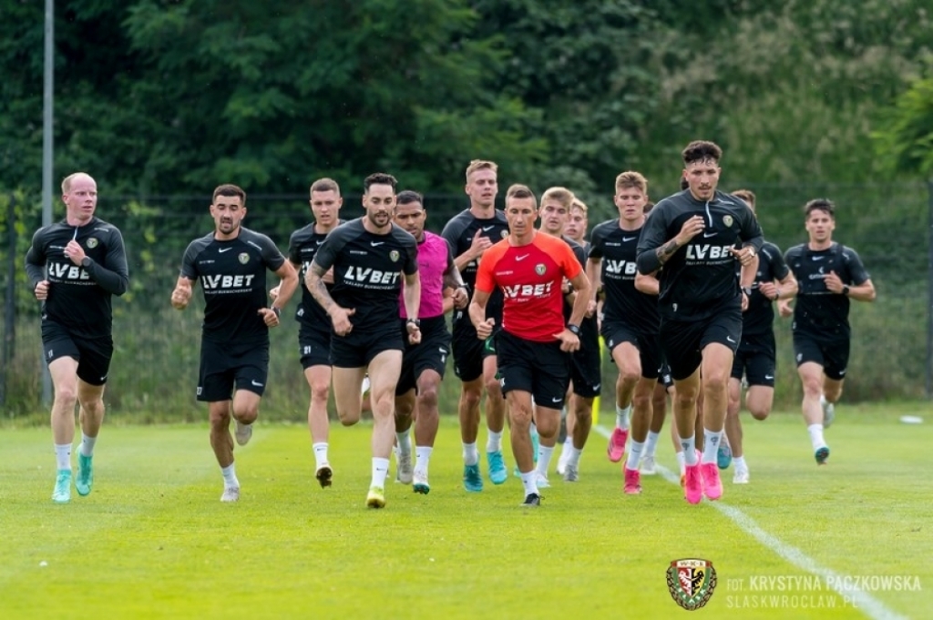 Będzie zgrupowanie i sparing. Jest zawodnik na testach - fot. slaskwroclaw.pl/Krystyna Pączkowska