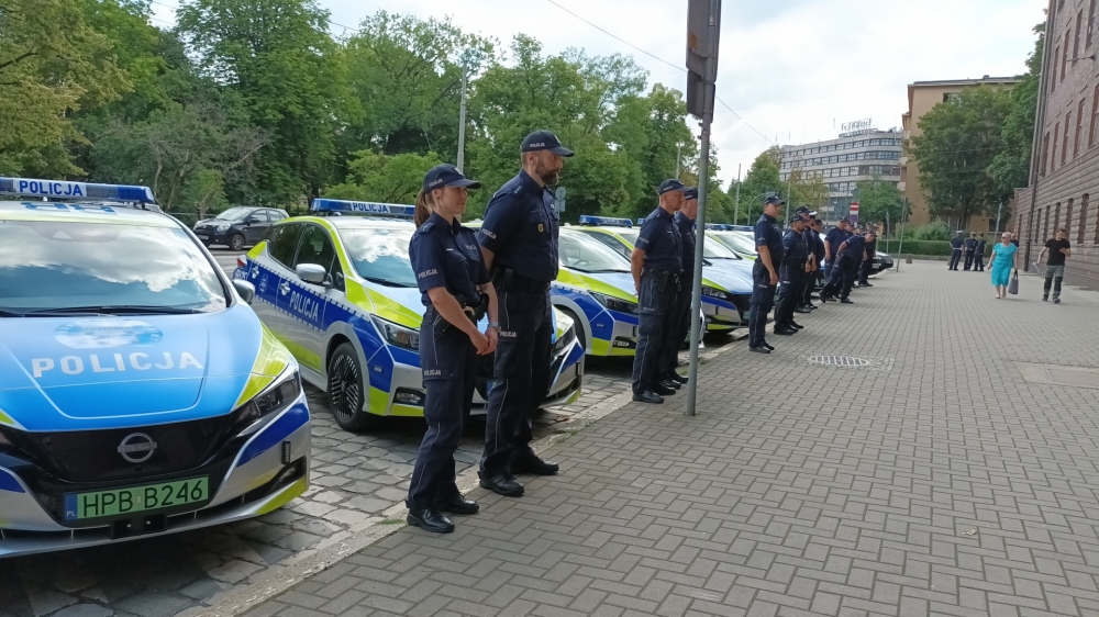 9 elektrycznych radiowozów dla dolnośląskiej policji - fot. RW