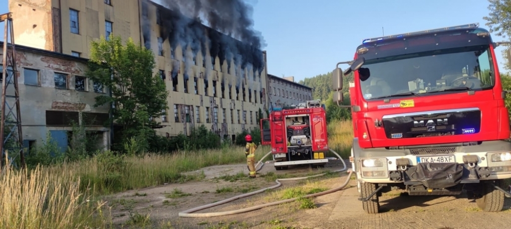 W Marciszowie płonął pustostan - fot. Komenda Powiatowa Państwowej Straży Pożarnej w Kamiennej Górze