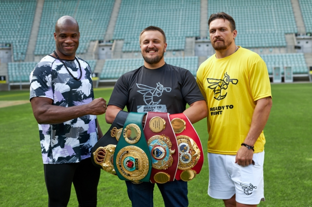 Usyk i Dubois odwiedzili Tarczyński Arenę - fot. mat. prasowe