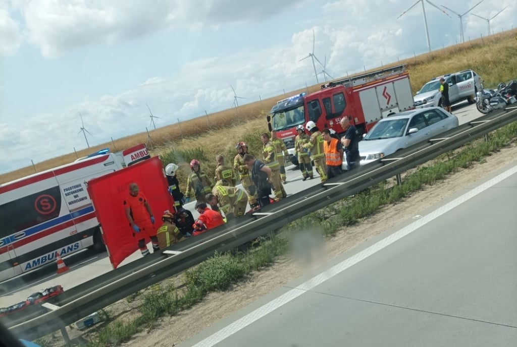 Wypadek motocyklisty na A4. Lądował LPR [ZDJĘCIA] - fot. Słuchacz