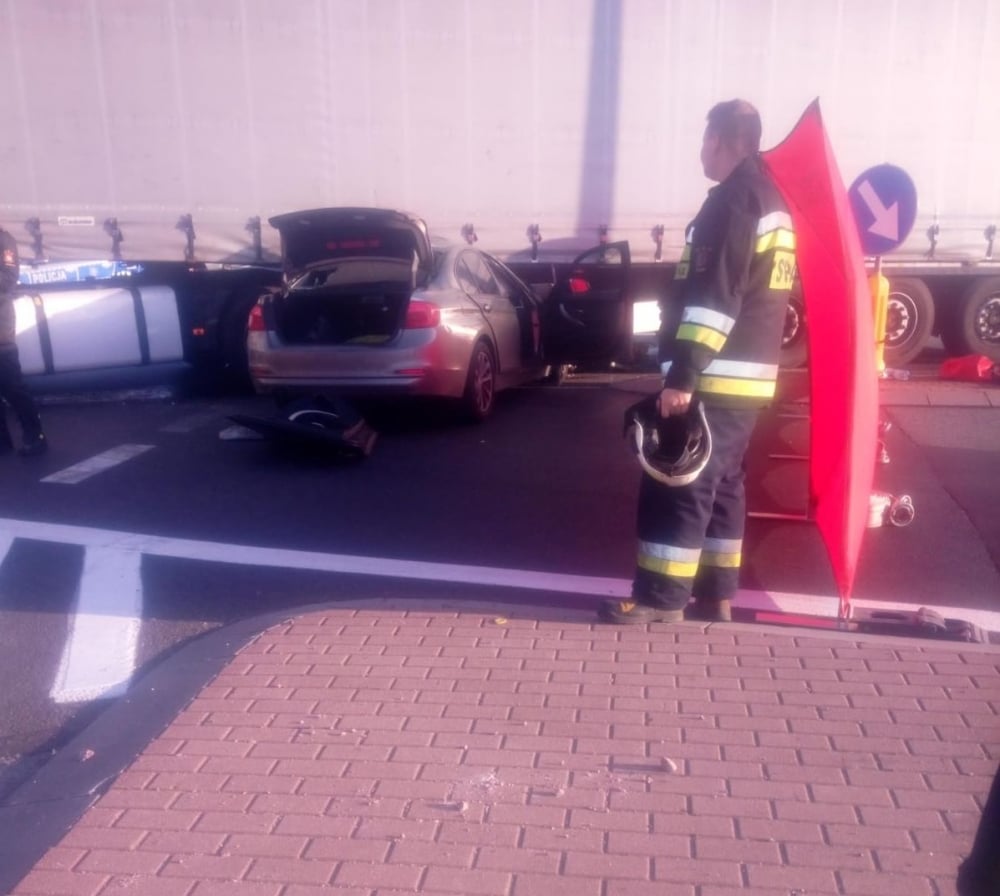 Zmarł młody policjant, który brał udział w wypadku na autostradzie A4 - fot. OSP Pieńsk