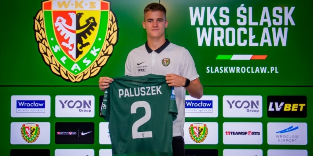 Aleksander Paluszek piłkarzem Śląska Wrocław - fot. slaskwroclaw.pl