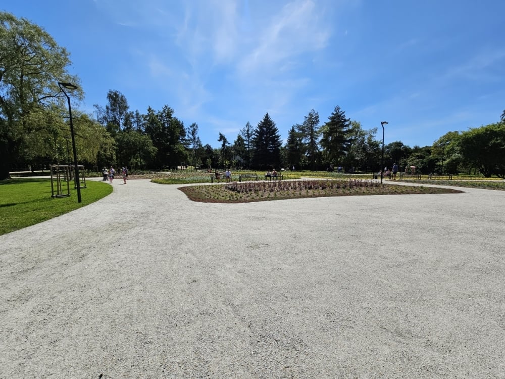 Park Sybiraków w Wałbrzychu już gotowy (ZDJĘCIA) – fot. Bartosz Szarafin