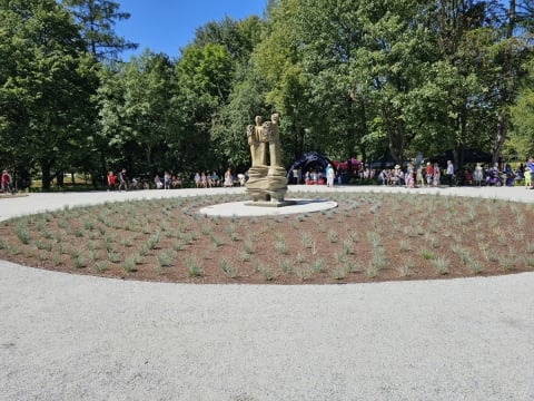 Park Sybiraków w Wałbrzychu już gotowy (ZDJĘCIA) - 13