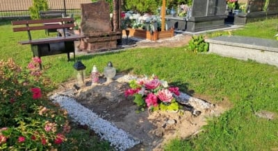Ukradli nagrobki z cmentarzy. Policja szuka świadków