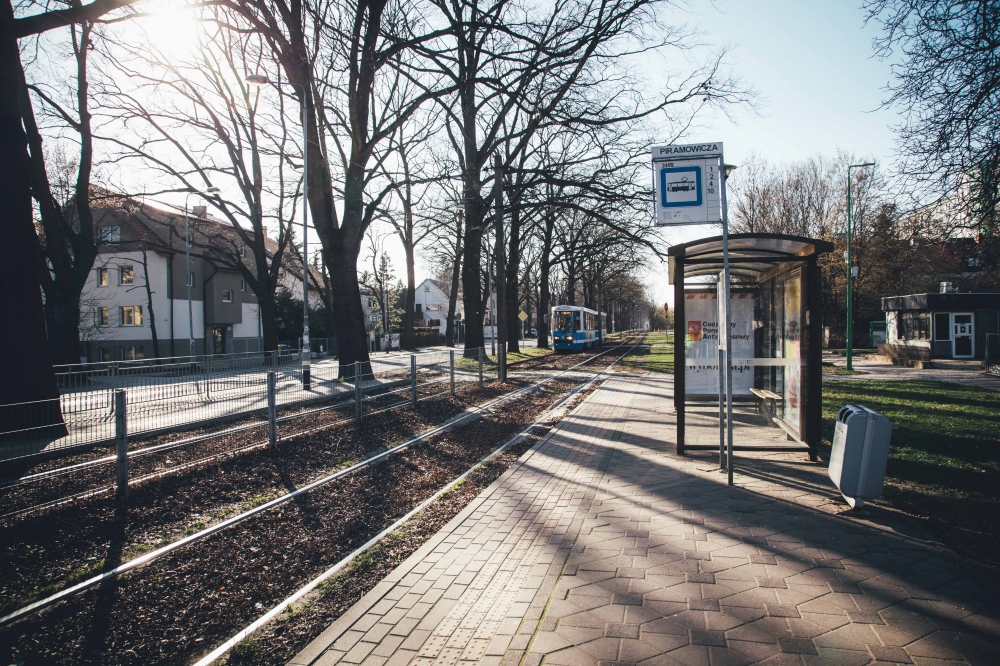 We wrocławskich wiatach przystankowych jest jak w szklarni - fot. archiwum radiowroclaw.pl