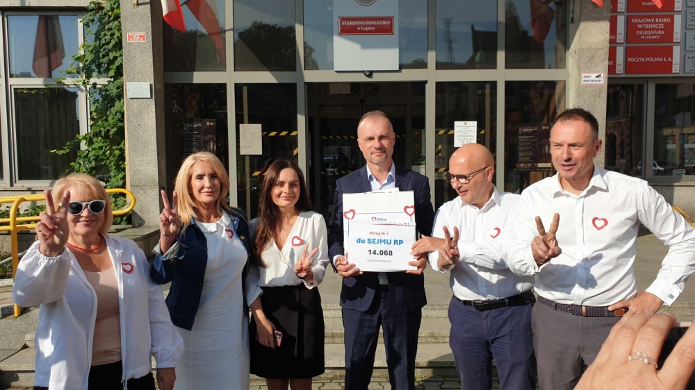 Koalicja Obywatelska jako pierwsza rejestruje listę w okręgu legnicko-jeleniogórskim - fot. Andrzej Andrzejewski
