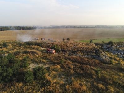 Pożar składowiska odpad&oacute;w w Sobolewie [AKTUALIZACJA]