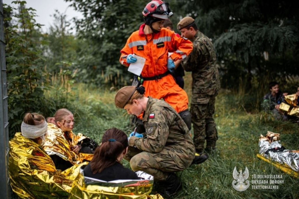 Dolnośląscy Terytorialsi podczas ćwiczeń przeciwkryzysowych w Wałbrzychu  - Fot: materiały prasowe