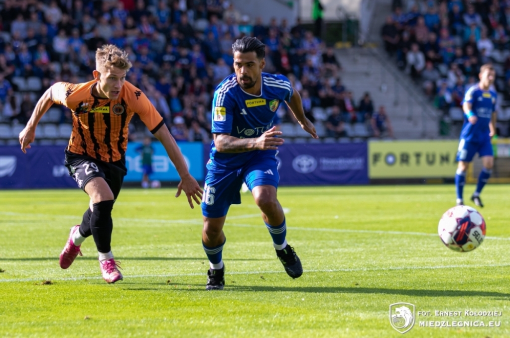 Remisowe derby dolnośląskich pierwszoligowców - fot. Ernest Kołodziej/miedzlegnica.eu