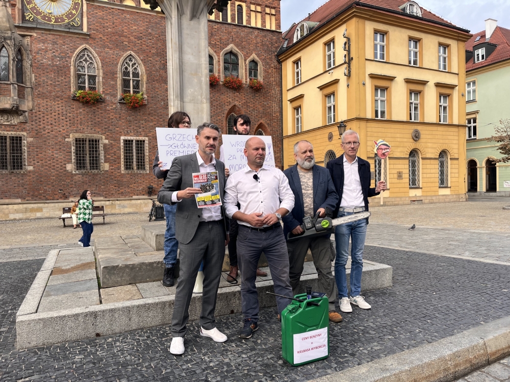 Nowa Lewica: "Wrocław przeprasza za Mateusza Morawieckiego" - fot. Joanna Jaros