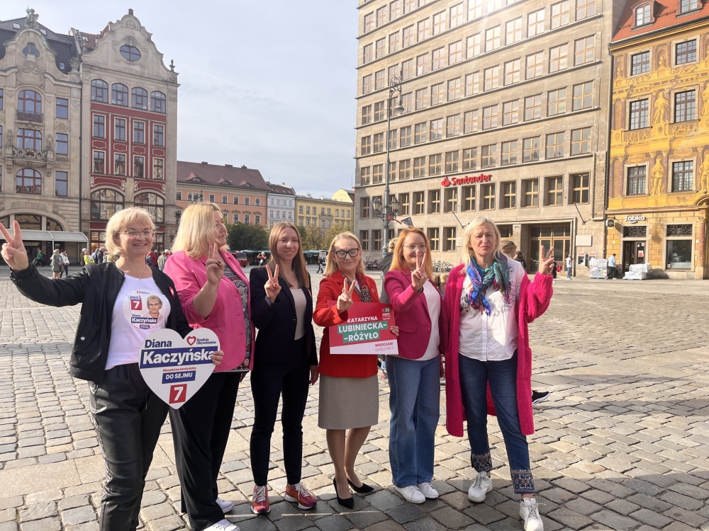Dolnośląski Kongres Kobiet zachęcą do głosowania na kandydatki Lewicy i KO - fot. Joanna Jaros