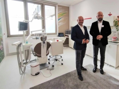 Kolejna wrocławska podstawówka otwiera gabinet dentystyczny