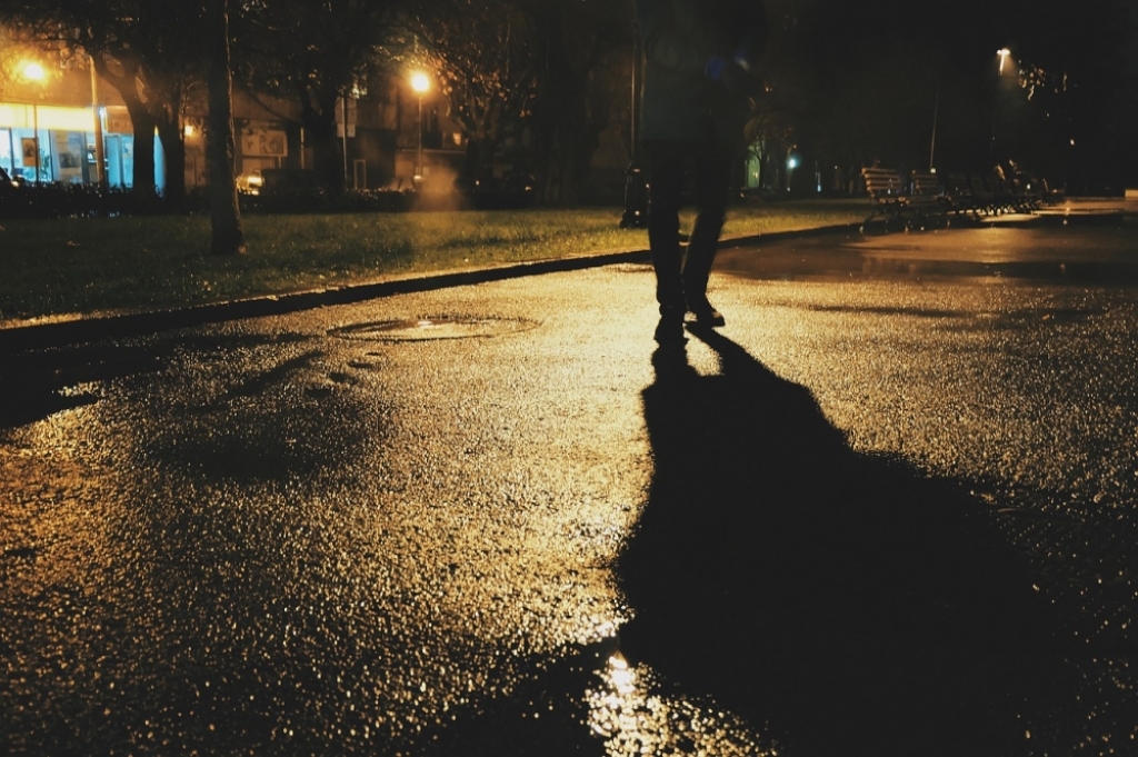 Policja apeluje: W takie dni warto nosić odblaski - Fot: Pixabay