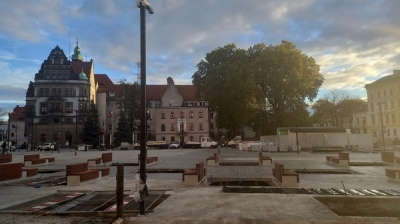 Kontrowersyjny remont placu Słowiańskiego w Legnicy