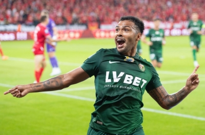 Gol Leivy, dwie czerwone kartki i... kolejne 3 punkty